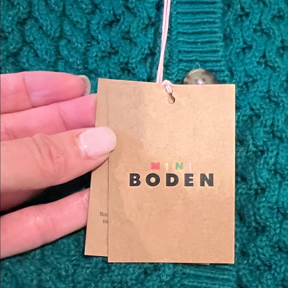 Mini Boden girls  Cable-Knit Button Cardigan in jewel green. - Picture 3 of 7